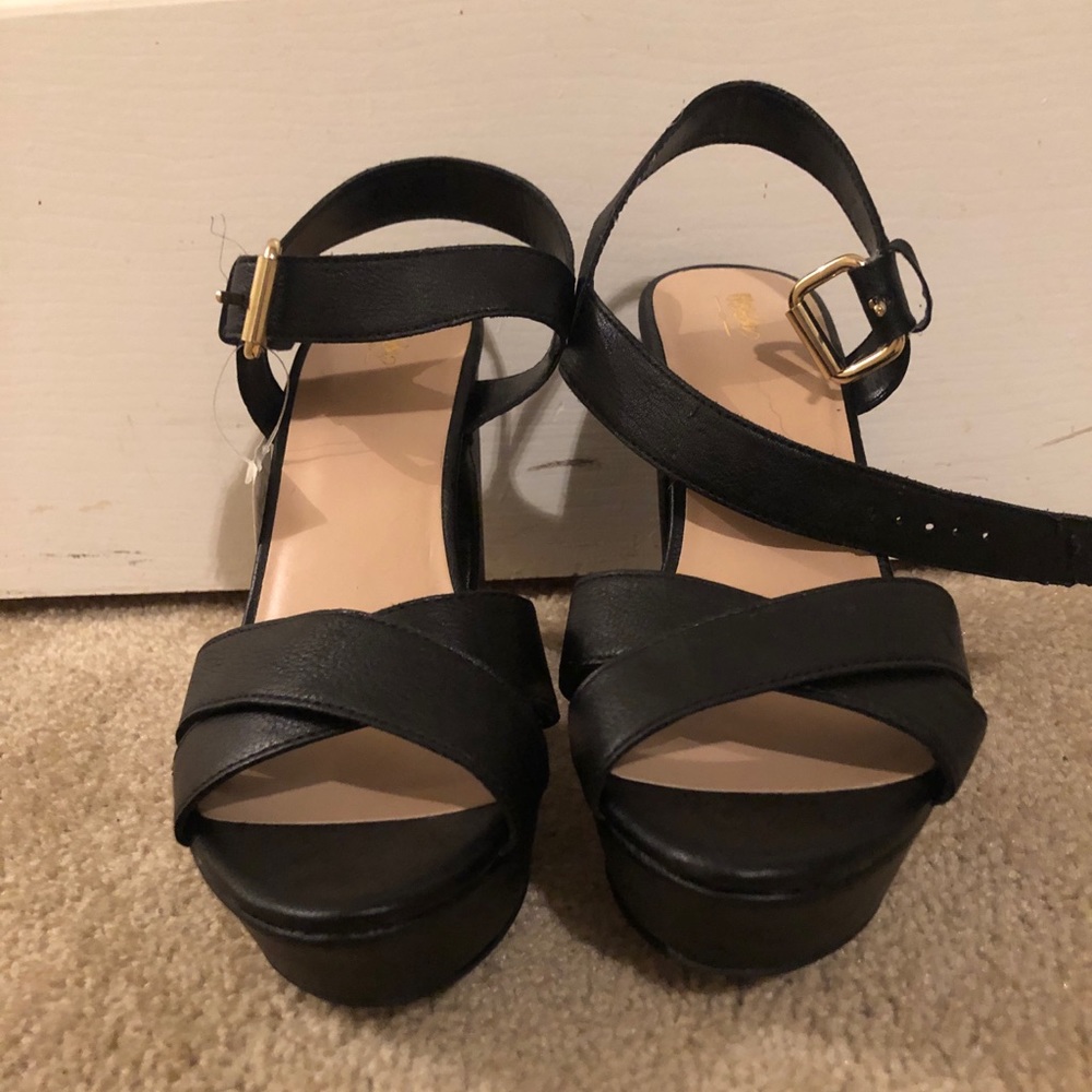 NWT Black Wedges